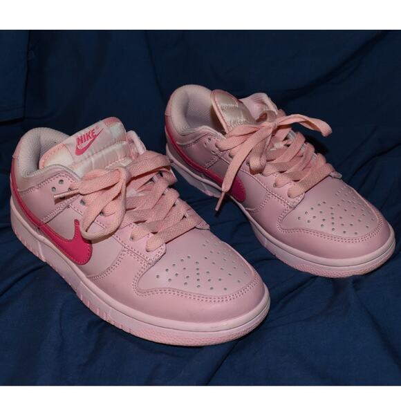 Nike Women's 5.5 Triple Pink Dunk Low Basketball Sneakers Shoes - Picture 1 of 7